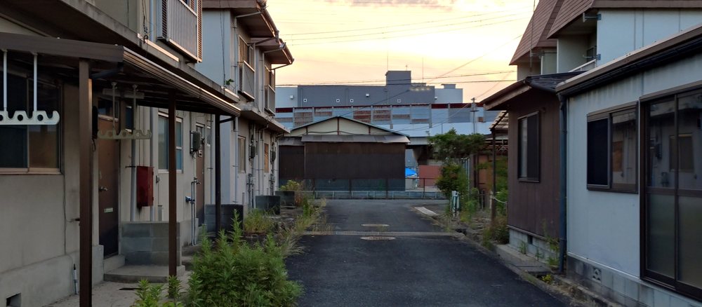 「事故物件」は俗称で、法律上は心理的瑕疵の問題として扱われます。